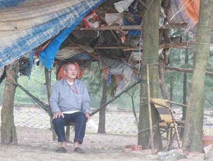 Hà Tĩnh: Cụ ông 86 tuổi trồng hơn 10 héc ta rừng chắn sóng