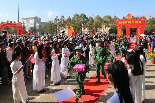 Đắk Lắk: Tân binh có trình độ học vấn tăng cao