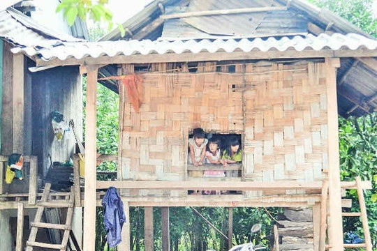 Quảng Trị: Gần 1.700 hộ dân được hỗ trợ xây dựng nhà ở phòng tránh bão lụt