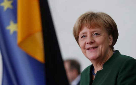 Thủ tướng Đức Merkel thảo luận kế hoạch ô tô điện của Trung Quốc với Thủ tướng Lý Khắc Cường