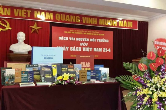 NXB  Tài nguyên - Môi trường và Bản đồ Việt Nam hưởng ứng ngày hội sách 21/4