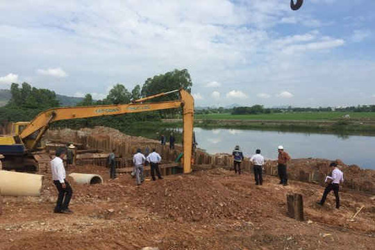 Bình Định: Ðổ đất lấp sông Hà Thanh trước khi có hồ sơ thiết kế
