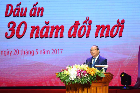 "Vinh quang Việt Nam – Dấu ấn 30 năm đổi mới"