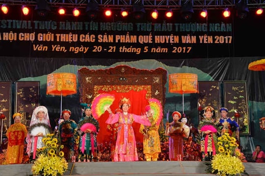 Hơn 50 bản hội hầu đồng tại đền Mẫu Đông Cuông