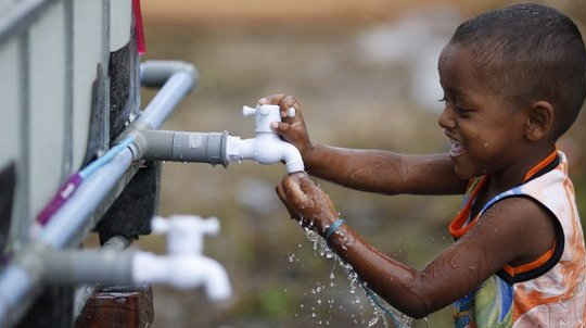 Gần 2 tỷ người trên thế giới đang phải sử dụng nguồn nước ô nhiễm