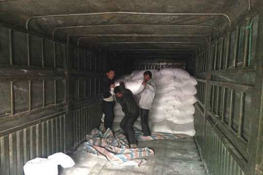 Cấp hơn 200 tấn gạo cứu đói giáp hạt cho dân Lào Cai