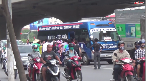 Video cò xe lộng hành giữa Thủ đô: Ủy ban ATGTQG truy trách nhiệm