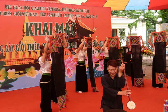 Khai mạc nhiều hoạt động chào mừng Năm Đoàn kết hữu nghị Việt Nam – Lào