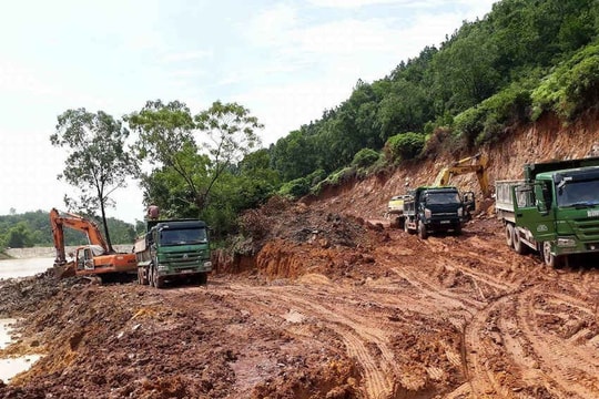 Yên Dũng – Bắc Giang: Dự án chưa phê duyệt đã thi công, khai thác đất?