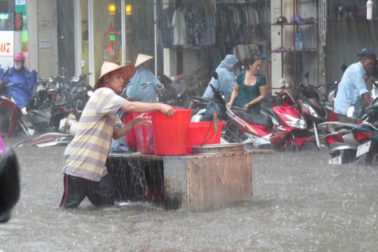 Thời tiết ngày 2/8: Điểm danh những nơi mưa to khủng khiếp