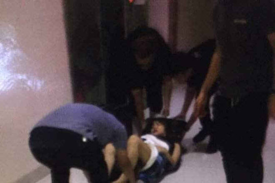 Hà Nội: Kẹt thang máy tầng 26 tòa Hei Tower, 2 người bị thương