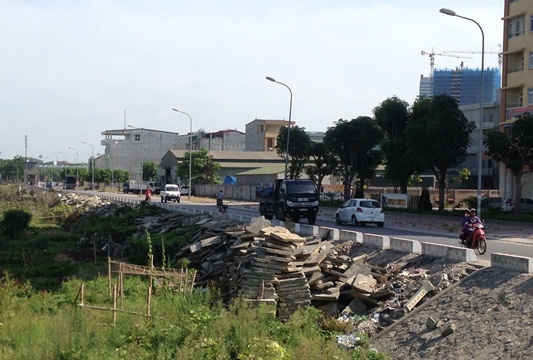 Nghệ An: Lãng phí tiền tỷ từ các bãi rác thải xây dựng tại TP Vinh