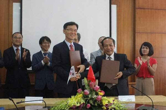 Việt Nam – Hàn Quốc: Ký thỏa thuận hợp tác quốc tế trong  lĩnh vực kiểm soát ô nhiễm biển