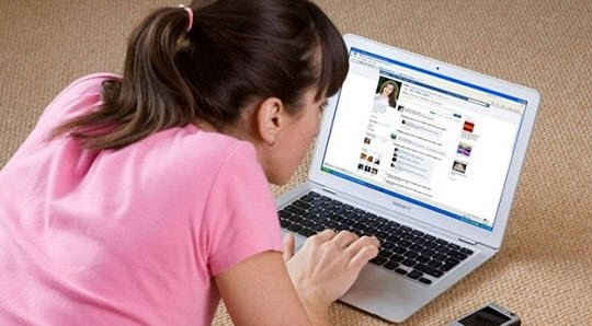 Chuyện nữ sinh nhập viện tâm thần vì sống ảo facebook