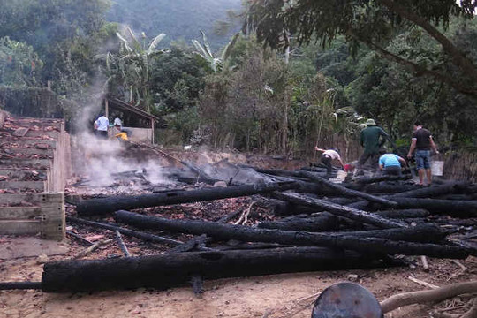 Điện Biên: Chồng châm lửa đốt nhà vì mâu thuẫn với vợ