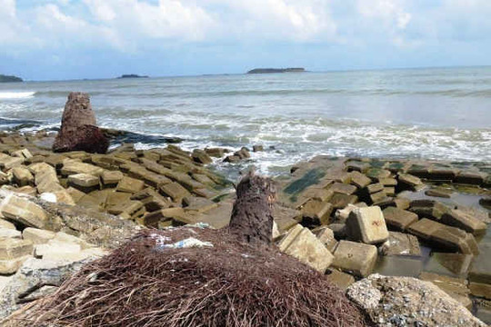 Quảng Nam: Xây dựng kè chống xói lở bờ sông xã Tam Hải