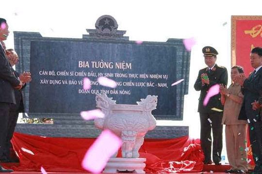 Đắk Nông:  Đặt bia tưởng niệm tại điểm khai thông đường Hồ Chí Minh