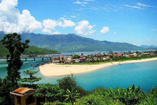 Thừa Thiên Huế: Chậm quy hoạch phát triển du lịch biển và đầm phá