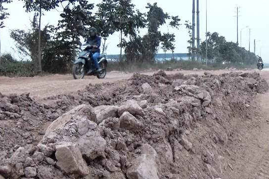 Đường gom cao tốc Hà Nội - Bắc Giang xuống cấp nghiêm trọng, tỉnh 'cầu cứu' Bộ GTVT