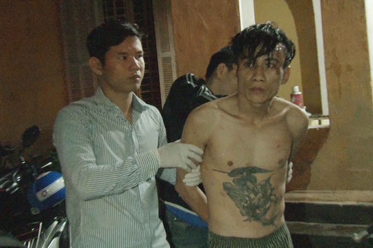 Thừa Thiên – Huế: Bắt con nghiện HIV dùng dao uy hiếp người cướp của