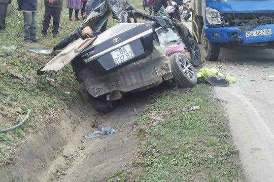 Sơn La: Tai nạn giao thông nghiêm trọng khiến 5 người thương vong