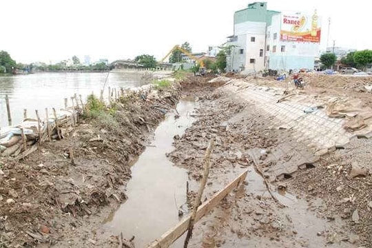 An Giang: Chủ động khắc phục, ứng phó tình hình sạt lở