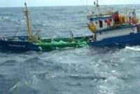 Đề nghị Malaysia cho 39 tàu cá Việt Nam vào trú tránh bão số 15