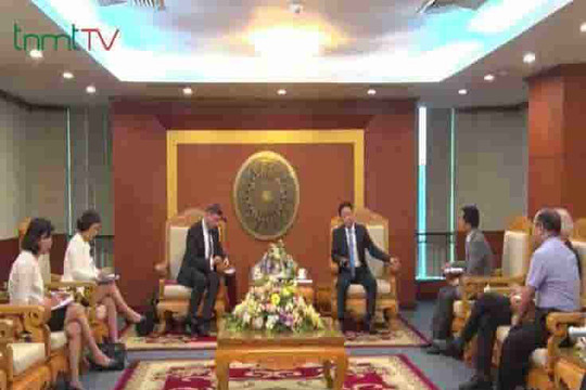 Bộ trưởng Trần Hồng Hà làm việc với giám đốc UNIDO