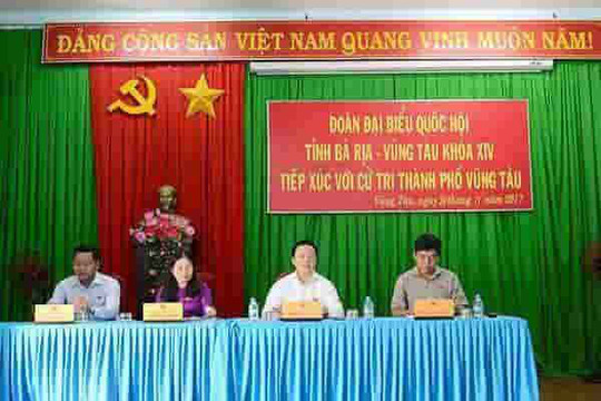 Bộ trưởng Trần Hồng Hà và đoàn đại biểu Quốc hội tiếp xúc cử tri