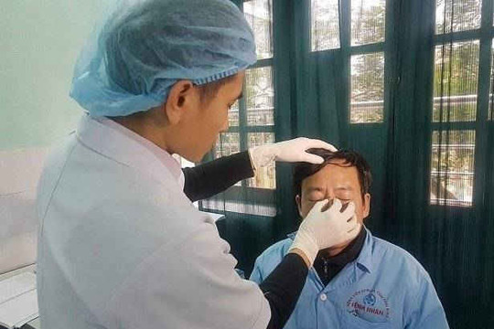 Thái Bình: Bắt khẩn cấp thanh niên đánh gãy sống mũi bác sĩ