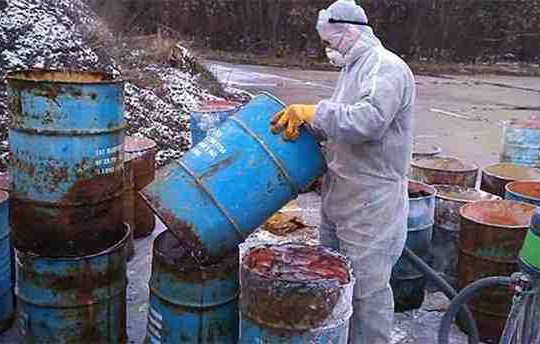 Chính quyền Serbia phát hiện 25 tấn chất thải độc hại lưu giữ bất hợp pháp