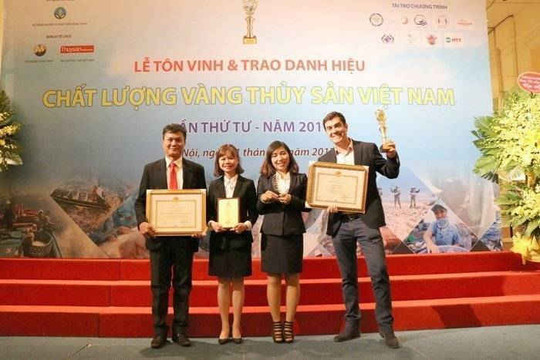 Skretting Việt Nam - Top 5 Doanh nghiệp xuất sắc ngành thủy sản 2017
