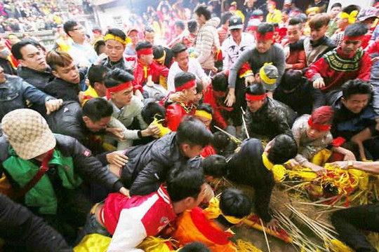 Bỏ lễ phát lộc tại lễ hội chùa Hương và lễ hội đền Sóc