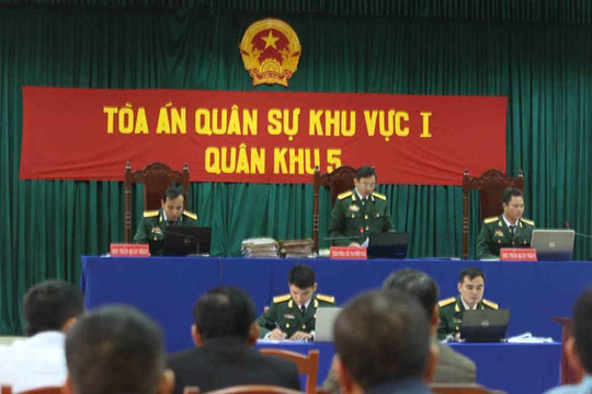Xét xử 21 bị cáo trong vụ phá rừng pơ mu “khủng” ở Quảng Nam