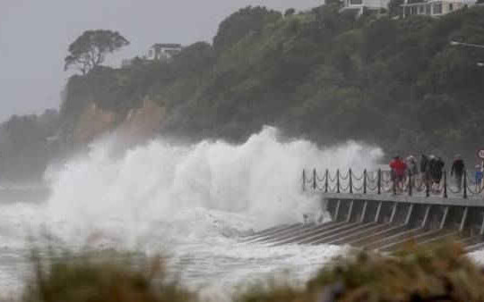 New Zealand: Hàng trăm du khách bị mắc kẹt do bão lớn