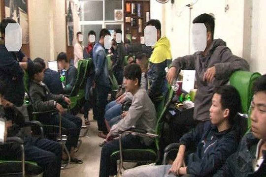 Thừa Thiên - Huế: Bắt giữ 9 thiếu niên dùng Facebook lừa đảo bán tiền giả trúng thưởng