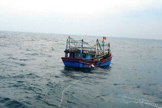 Vùng 3 Hải quân: Cứu nạn thành công tàu cá bị trôi dạt trên biển