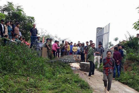 Lào Cai: Một học sinh tiểu học thiệt mạng do đổ cổng trường