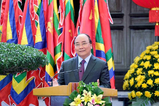 Thủ tướng Nguyễn Xuân Phúc thăm Làng gốm cổ Bát Tràng