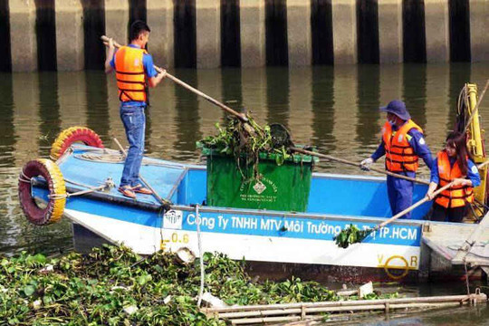 Phó Chủ tịch UBND TPHCM: Không để cá chết trên kênh Nhiêu Lộc - Thị Nghè