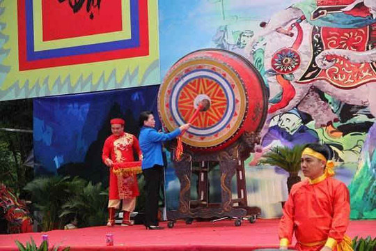 Thanh Hóa: Lễ hội đền Bà Triệu thu hút hàng vạn người tham dự