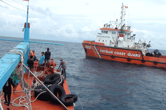 Kịp thời cứu nạn 6 thuyền viên bị nạn trên biển Vũng Tàu
