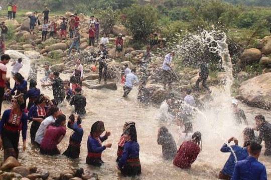 Điện Biên: Công bố Tết té nước là di sản Văn hóa phi vật thể cấp Quốc gia