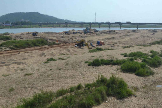 Quảng Ngãi: Cho phép lập hồ sơ cấp phép khai thác cát phục vụ dự án vốn ngân sách