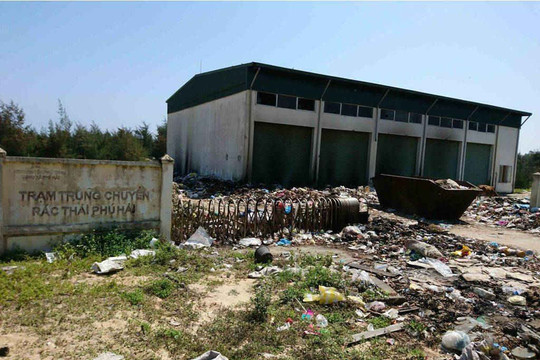 Thừa Thiên Huế: Trạm trung chuyển rác tiền tỷ “án binh bất động”, gây ô nhiễm nặng