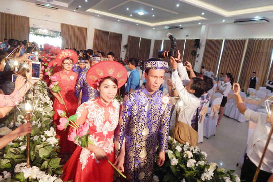 Thừa Thiên Huế: Tổ chức lễ cưới tập thể cho 12 cặp đôi khó khăn