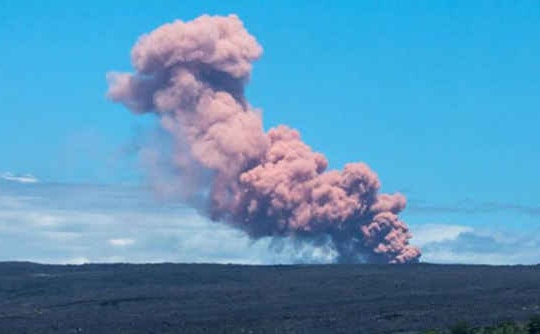 Núi lửa Kilauea tại Hawaii phun trào, gần 2.000 người dân sơ tán