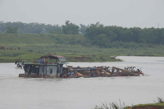 Bắc Giang đang xem xét tiếp tục cấp phép khai thác cát, sỏi trên sông Cầu