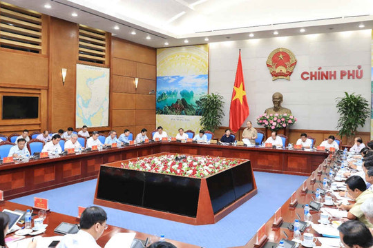 Thủ tướng Nguyễn Xuân Phúc làm việc với các tỉnh ĐBSCL về chống sạt lở