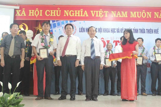 Thừa Thiên Huế tôn vinh trí thức khoa học và công nghệ tiêu biểu năm 2018